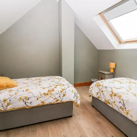 Holiday home Lehane's